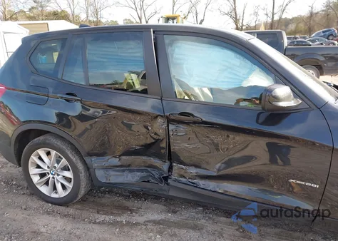 2014 BMW X3 xDrive28I z USA, uszkodzony, nr VIN 5UXWX9C54E0D13241